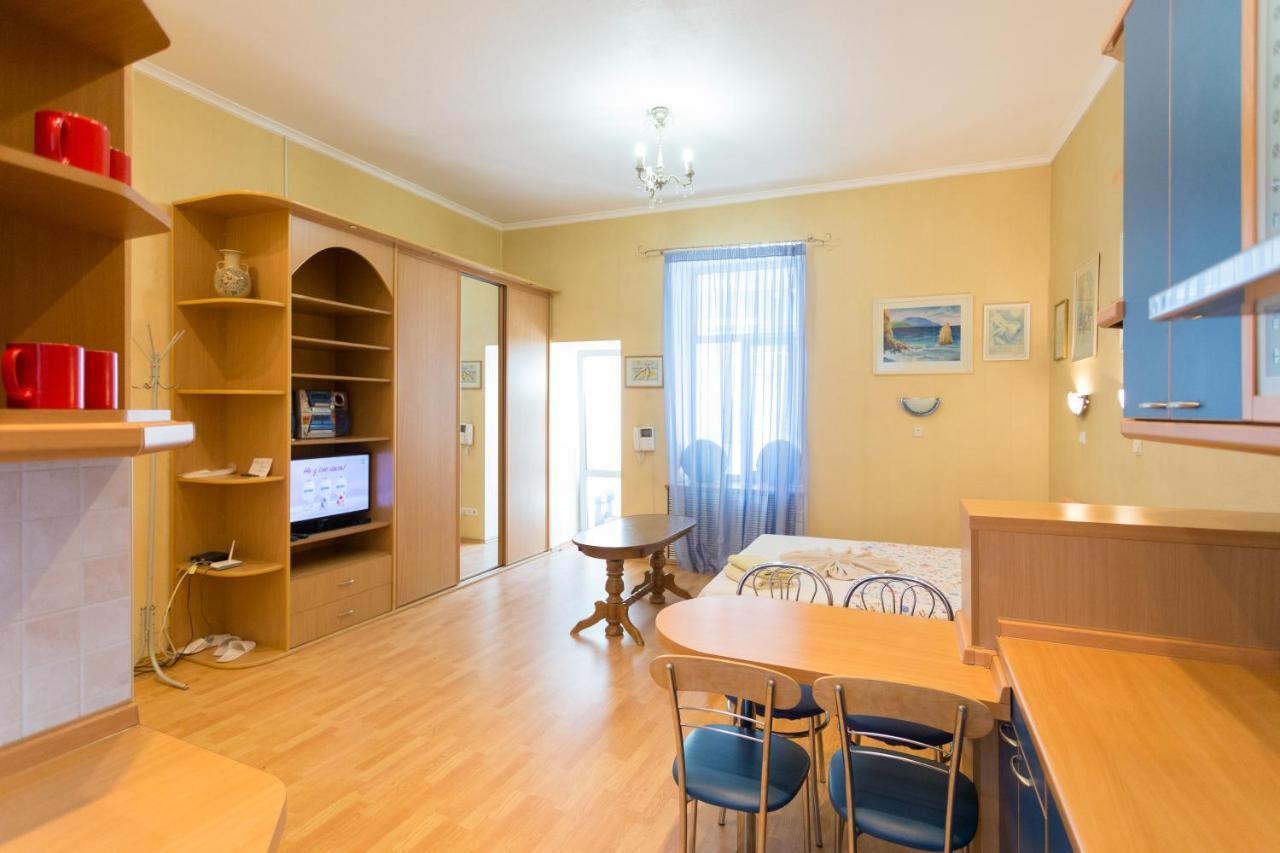 Central Area Apartments Kiev Dış mekan fotoğraf